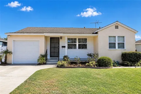 910 W Heather