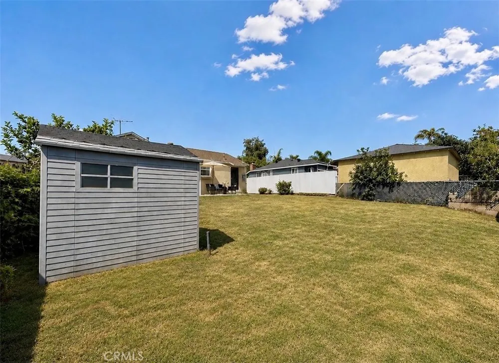 910 W Heather La Habra, CA 90631