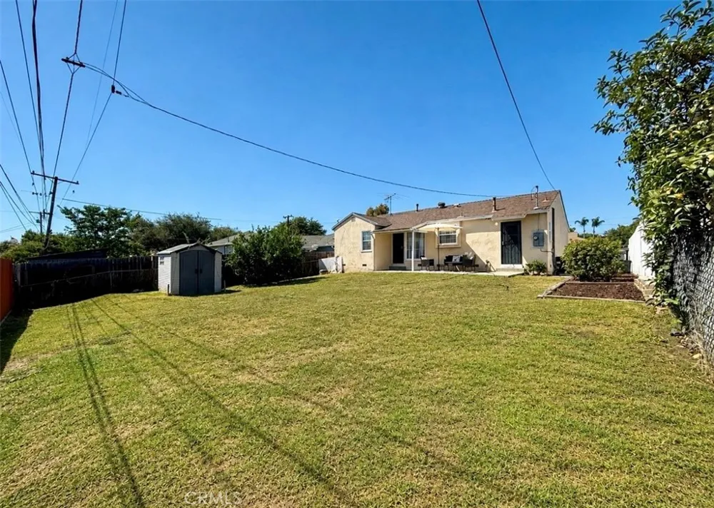 910 W Heather La Habra, CA 90631