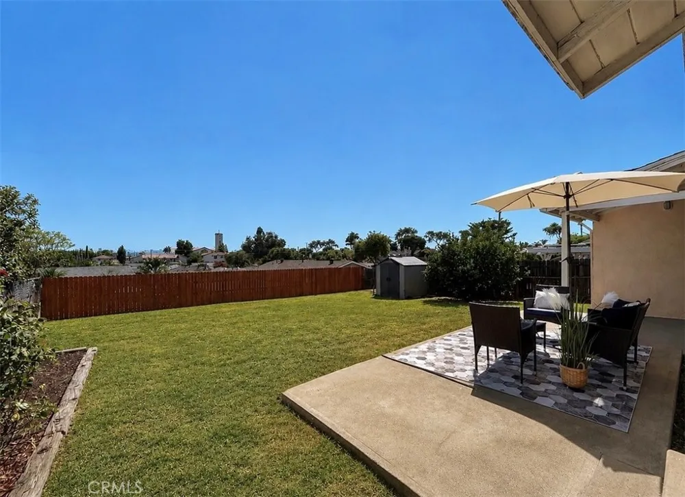 910 W Heather La Habra, CA 90631