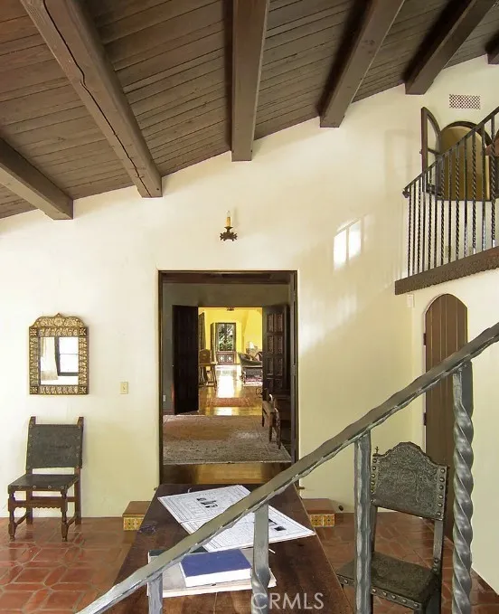 5237 Alta Canyada La Canada Flintridge, CA 91011
