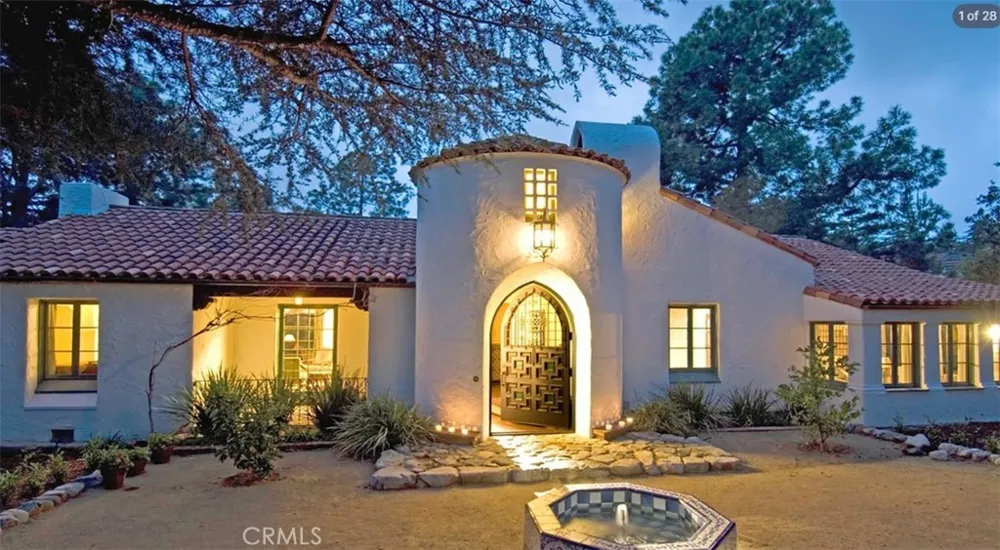 5237 Alta Canyada La Canada Flintridge, CA 91011