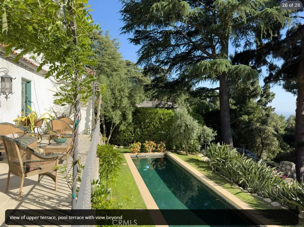 5237 Alta Canyada La Canada Flintridge, CA 91011