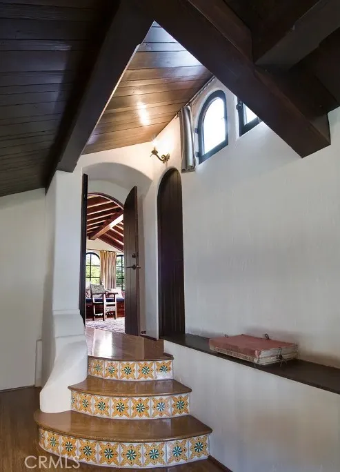 5237 Alta Canyada La Canada Flintridge, CA 91011