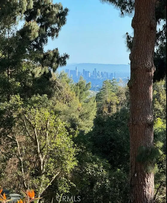 5237 Alta Canyada La Canada Flintridge, CA 91011