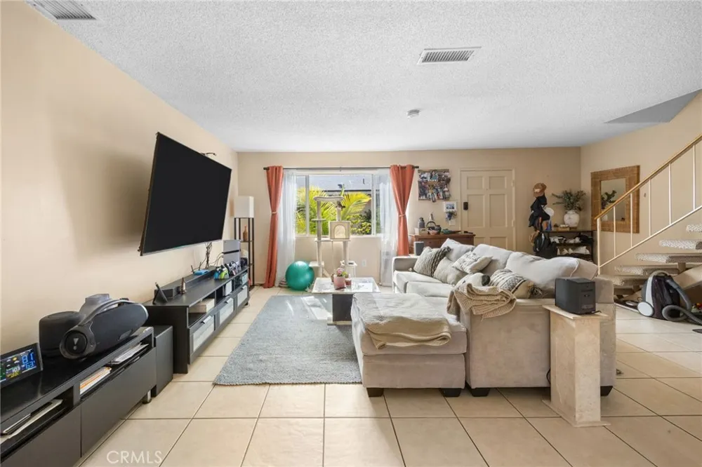 630 S Knott Avenue #25 Anaheim, CA 92804