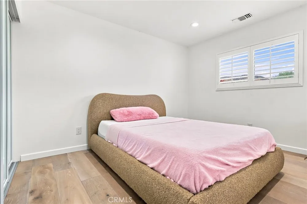 124 Grand Oaks Glendora, CA 91741