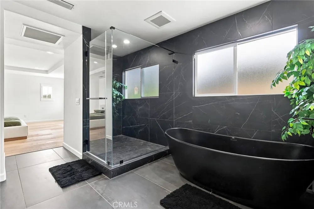 124 Grand Oaks Glendora, CA 91741