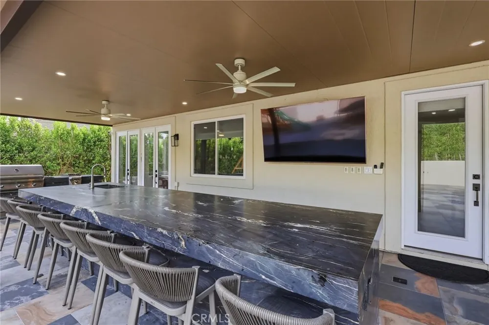 124 Grand Oaks Glendora, CA 91741