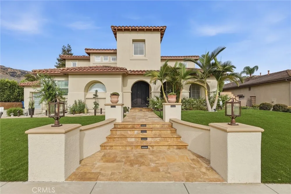 124 Grand Oaks Glendora, CA 91741