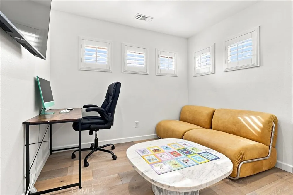 124 Grand Oaks Glendora, CA 91741