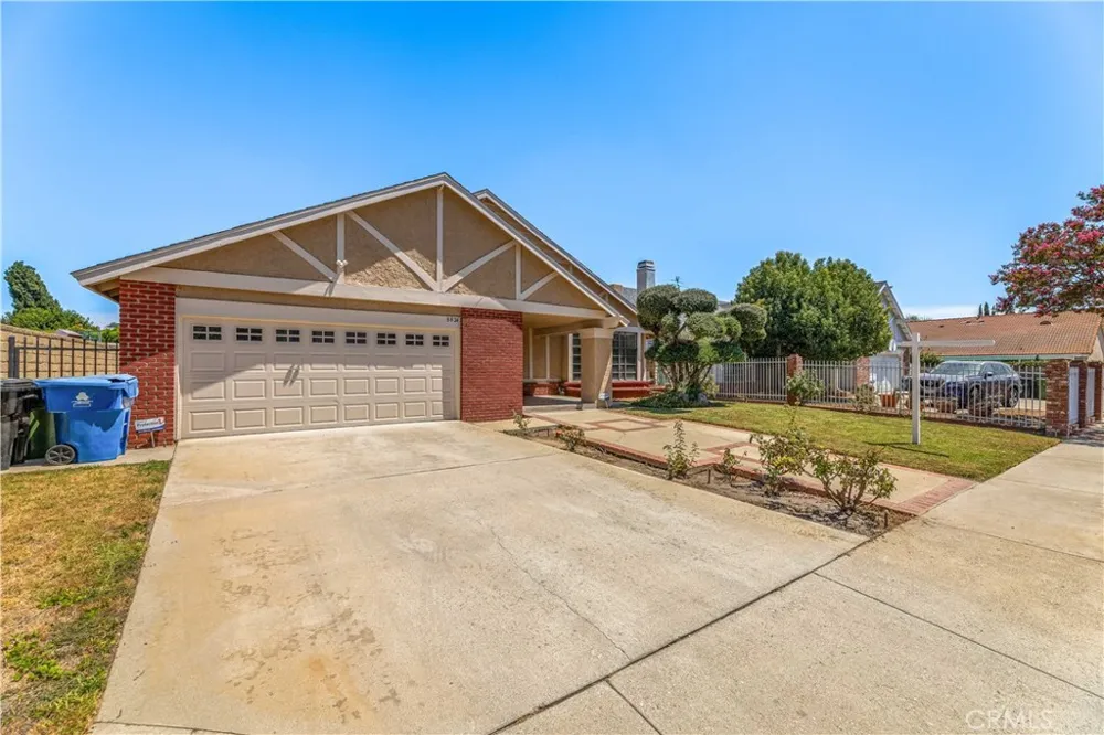 8824 Sari Avenue Northridge, CA 91343