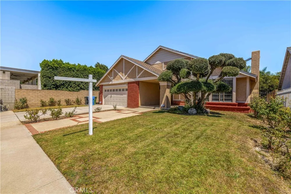 8824 Sari Avenue Northridge, CA 91343