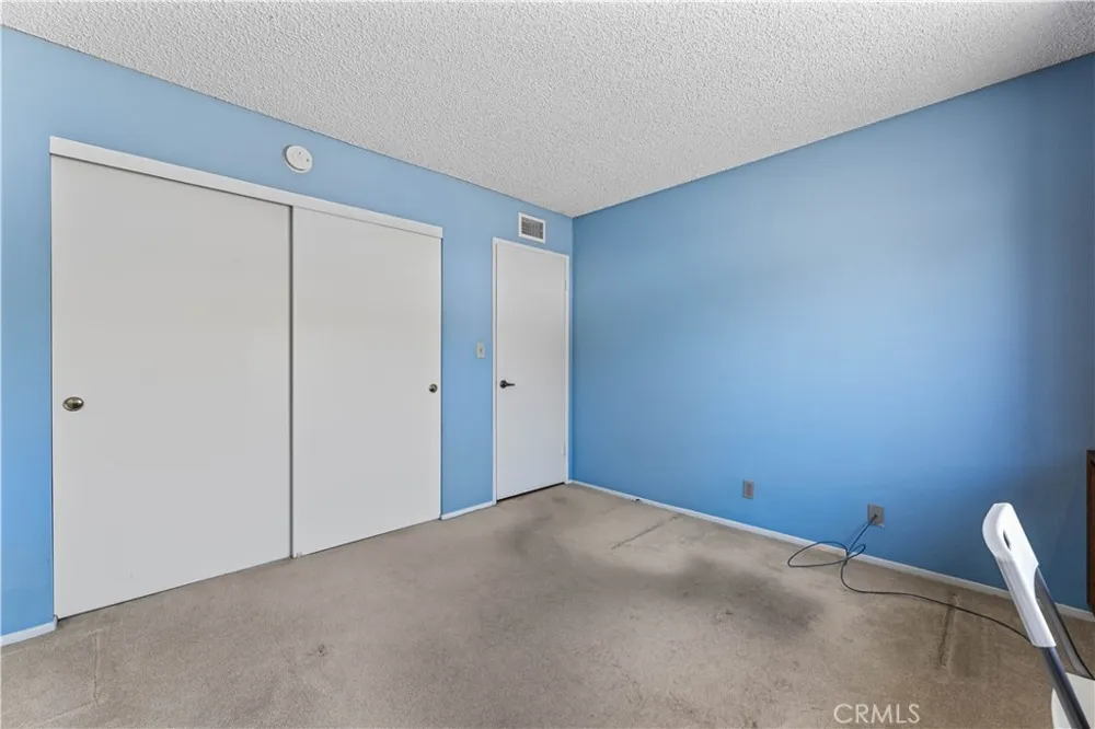 8824 Sari Avenue Northridge, CA 91343