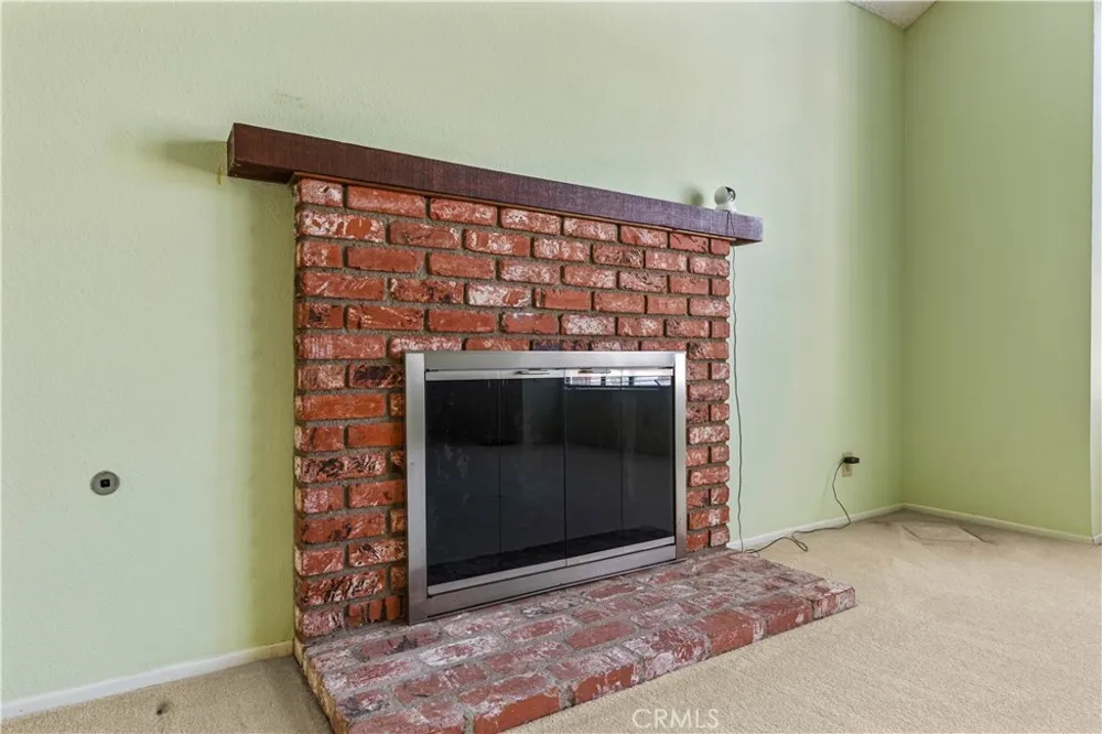 8824 Sari Avenue Northridge, CA 91343