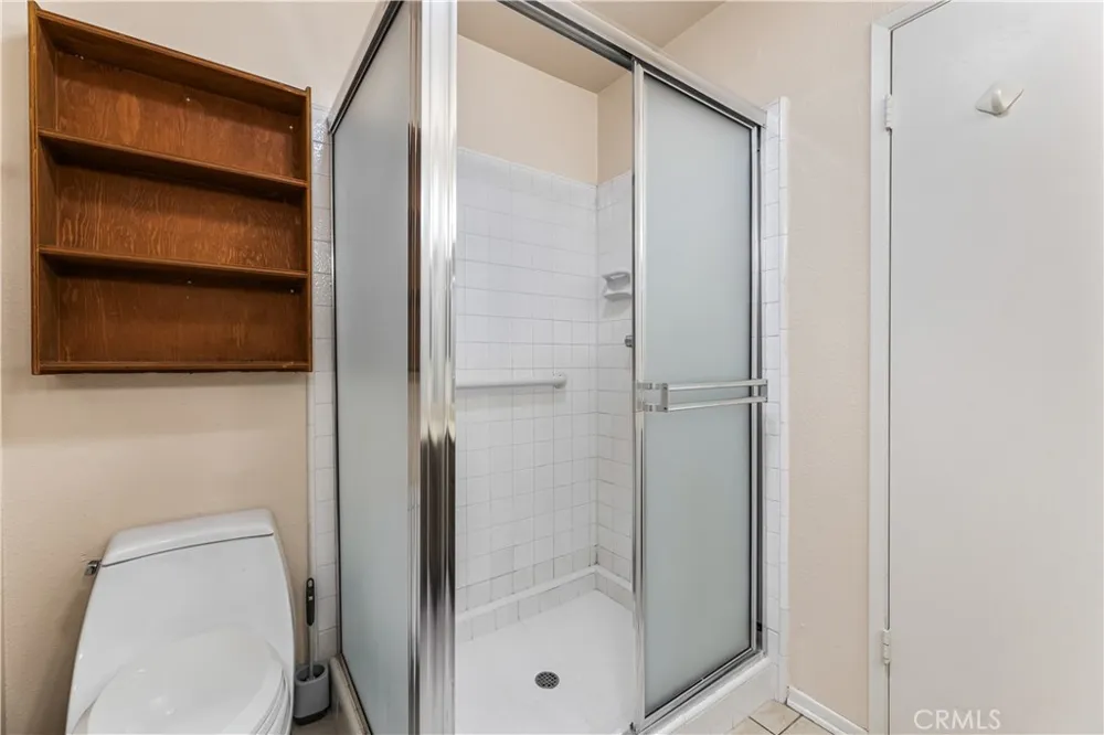 8824 Sari Avenue Northridge, CA 91343