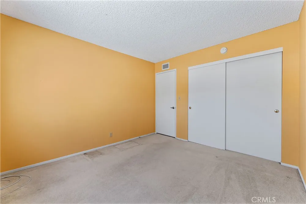 8824 Sari Avenue Northridge, CA 91343