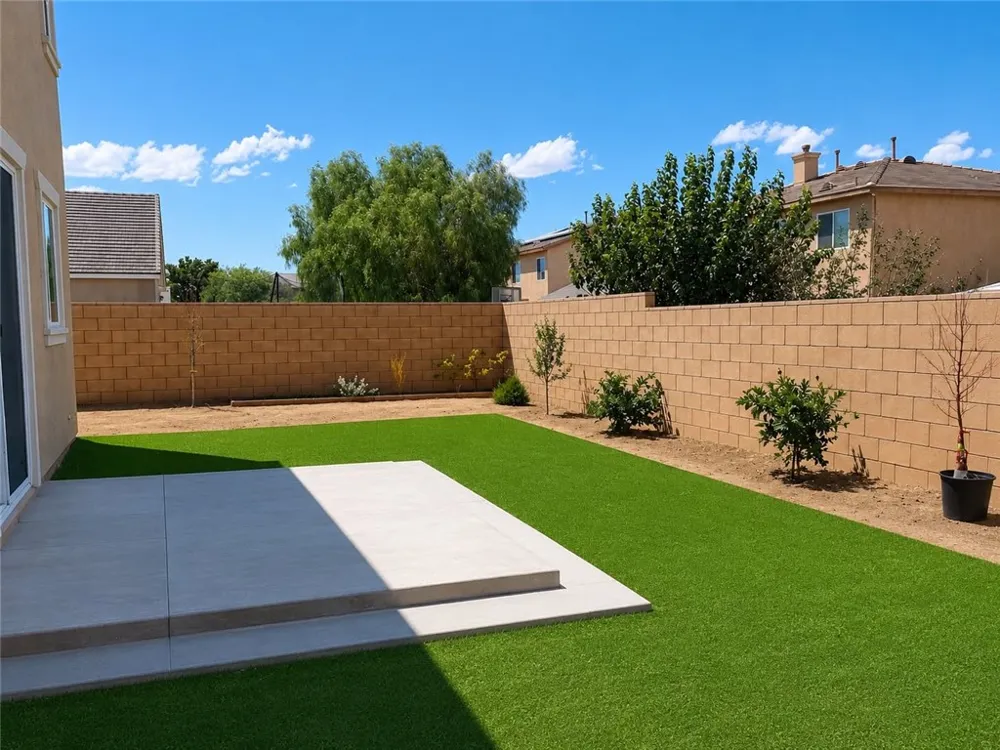 12588 Ojo Caliente Street Victorville, CA 92392