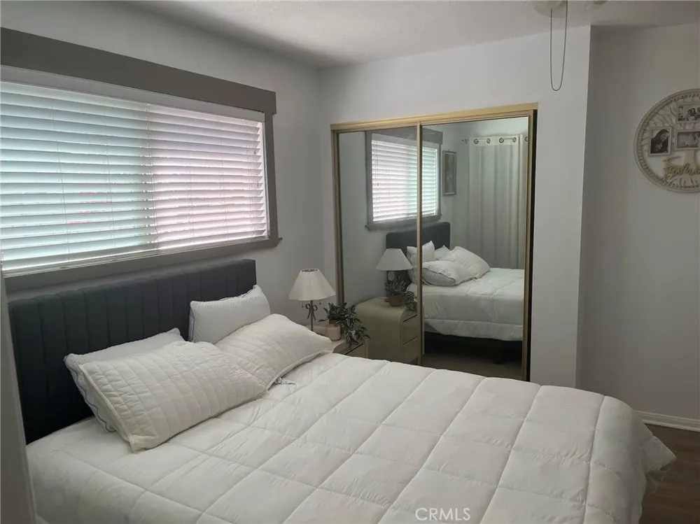 2734 Grove La Verne, CA 91750