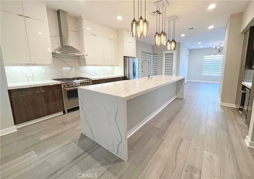 38 Ebb Tide Newport Beach, CA 92663