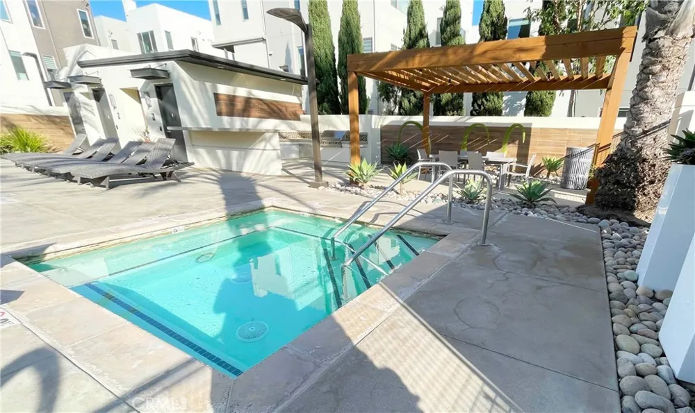38 Ebb Tide Newport Beach, CA 92663