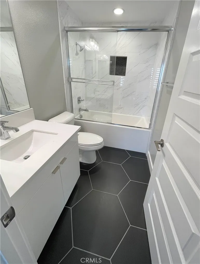 38 Ebb Tide Newport Beach, CA 92663