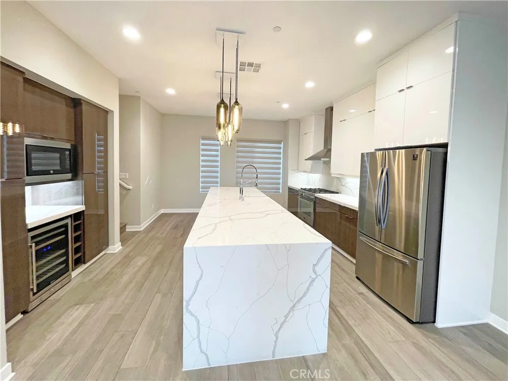 38 Ebb Tide Newport Beach, CA 92663