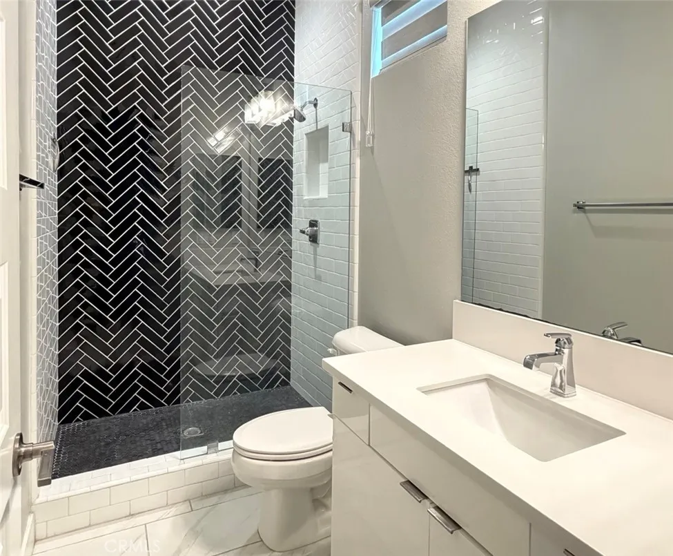 38 Ebb Tide Newport Beach, CA 92663