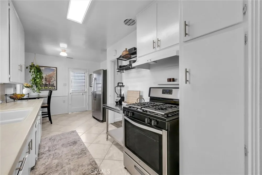 1204 Riverside Fullerton, CA 92831