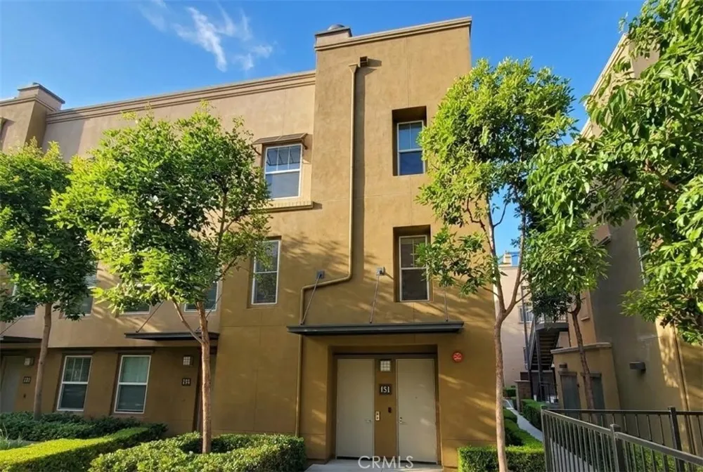 151 Soco Fullerton, CA 92832