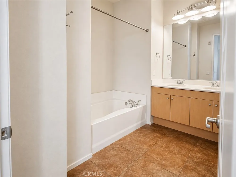151 Soco Fullerton, CA 92832