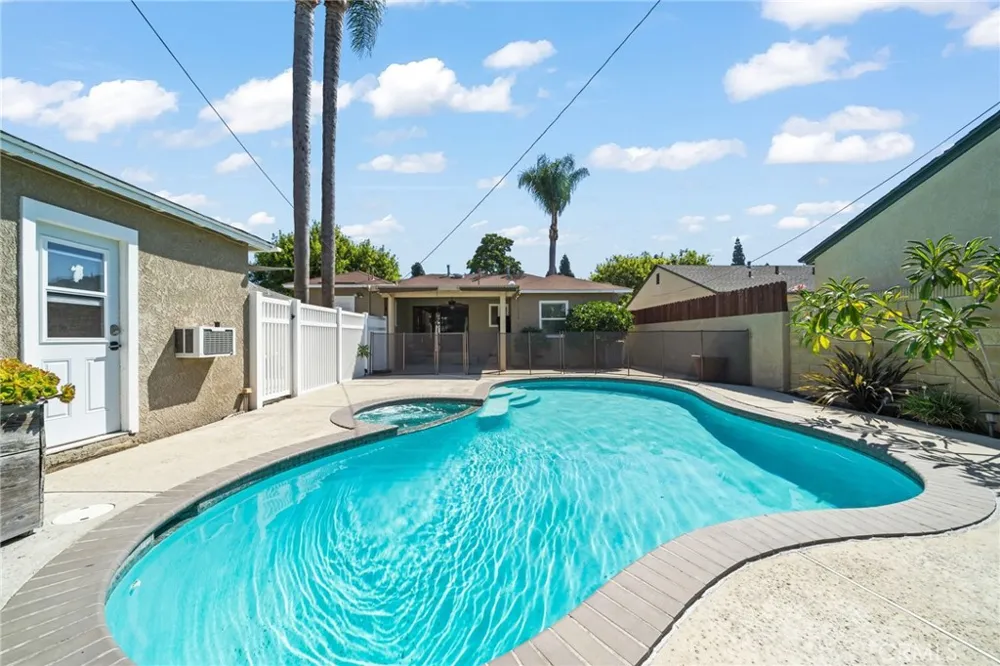 5703 Briercrest Lakewood, CA 90713