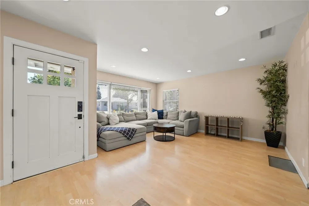 5703 Briercrest Lakewood, CA 90713