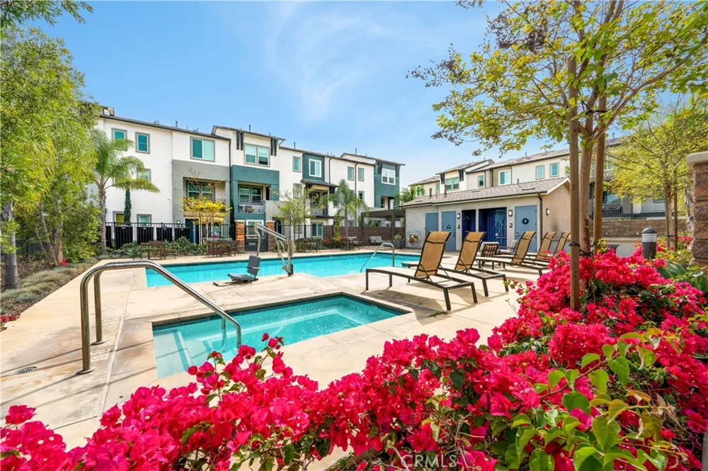 1065 Sage Gardena, CA 90247