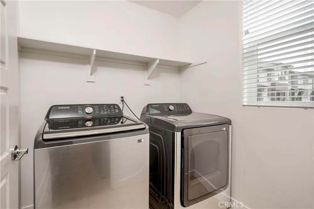 1065 Sage Gardena, CA 90247