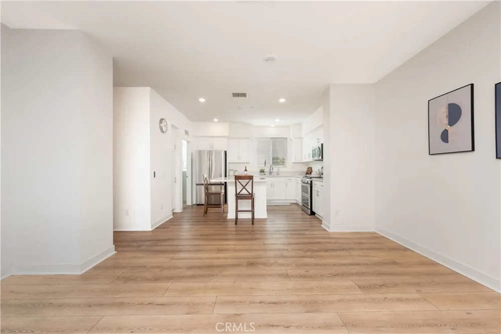 1065 Sage Gardena, CA 90247