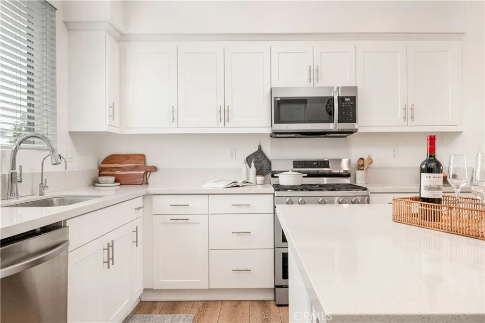 1065 Sage Gardena, CA 90247
