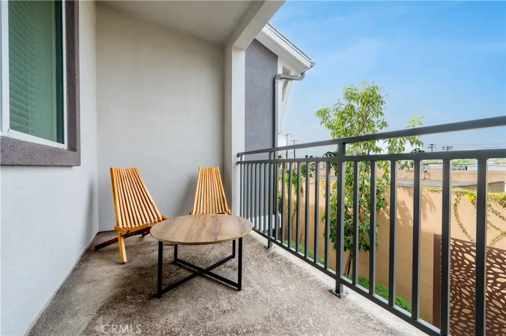1065 Sage Gardena, CA 90247