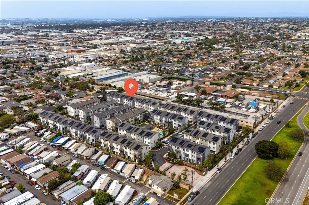1065 Sage Gardena, CA 90247