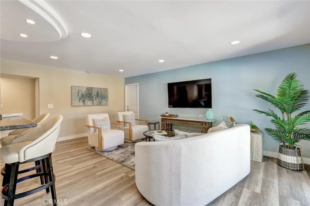 1591 Pegasus Newport Beach, CA 92660