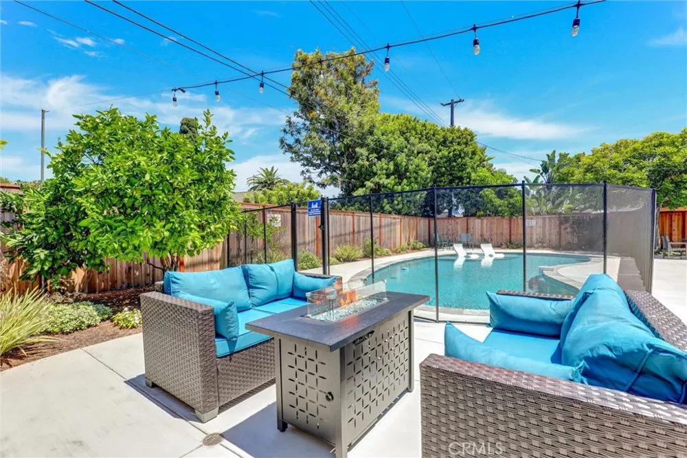 1591 Pegasus Newport Beach, CA 92660