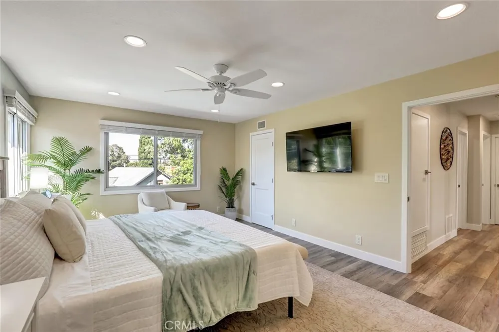 1591 Pegasus Newport Beach, CA 92660