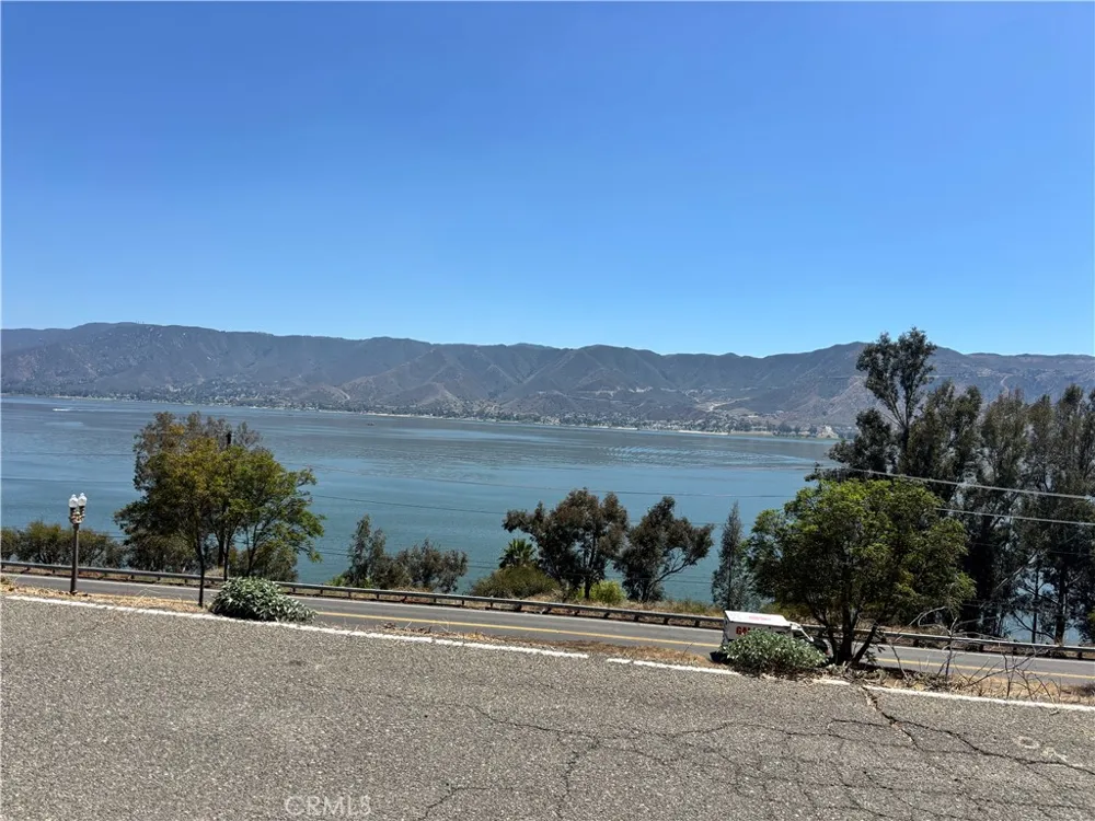 17452 Ryan Avenue Lake Elsinore, CA 92530