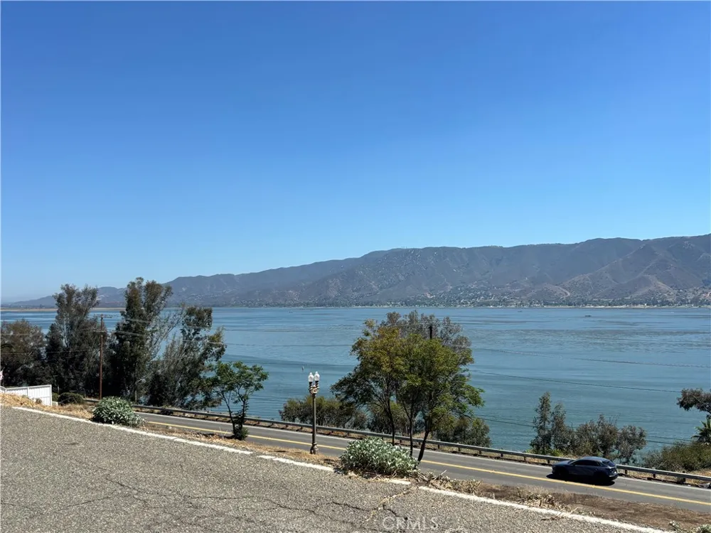17452 Ryan Avenue Lake Elsinore, CA 92530