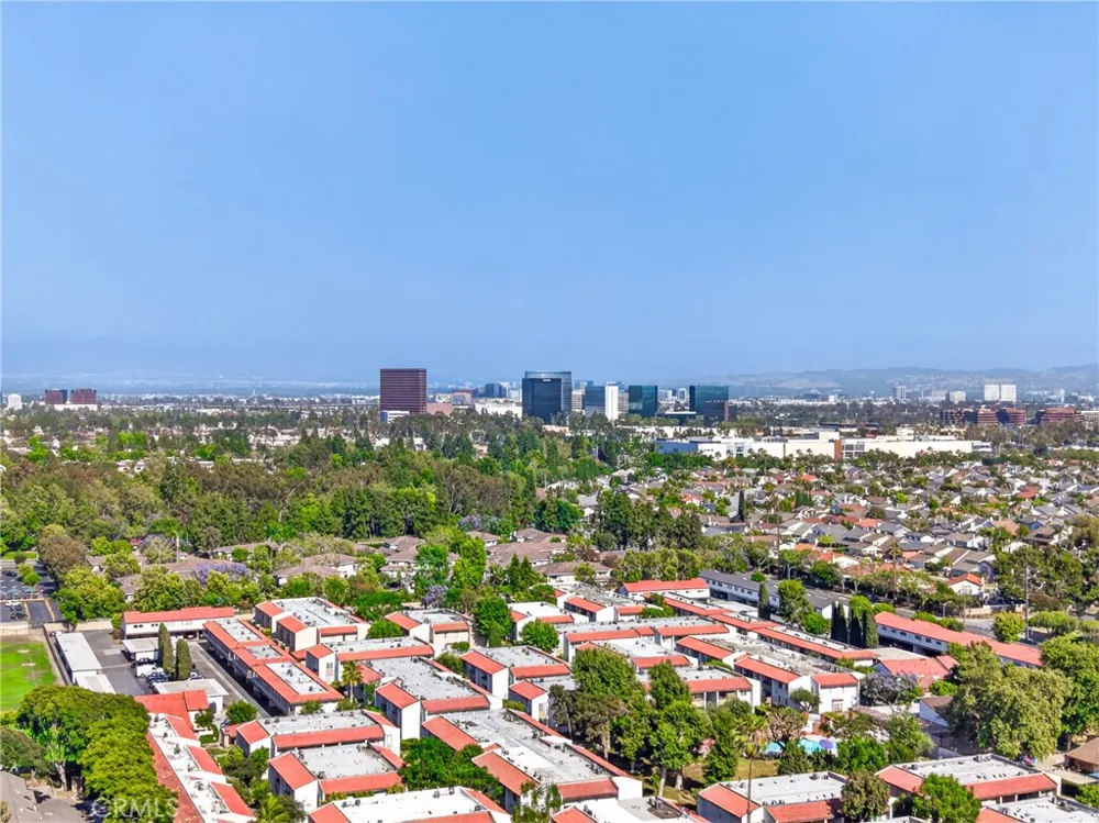 2521 W Sunflower #D 3 Santa Ana, CA 92704