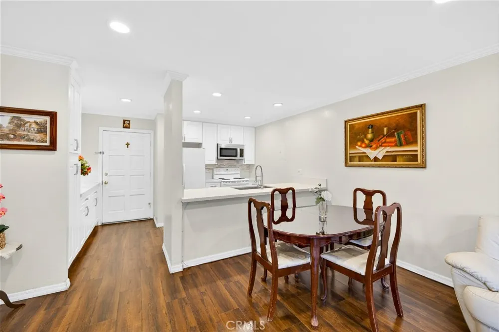 2521 W Sunflower #D 3 Santa Ana, CA 92704