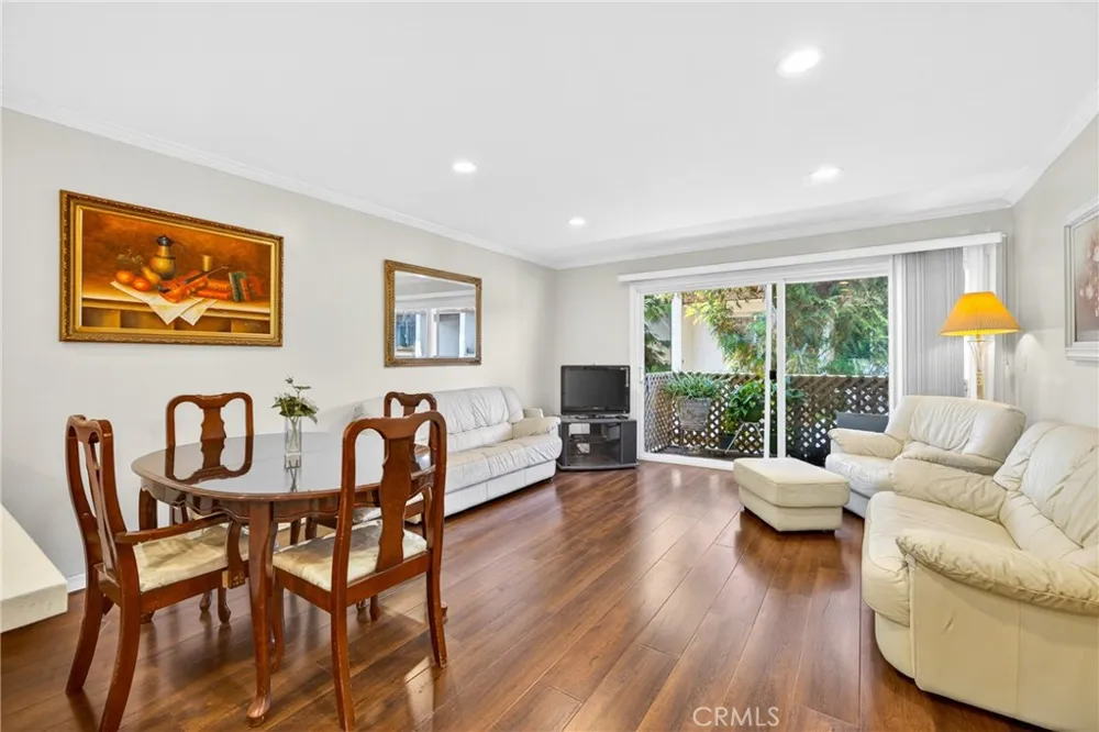 2521 W Sunflower #D 3 Santa Ana, CA 92704