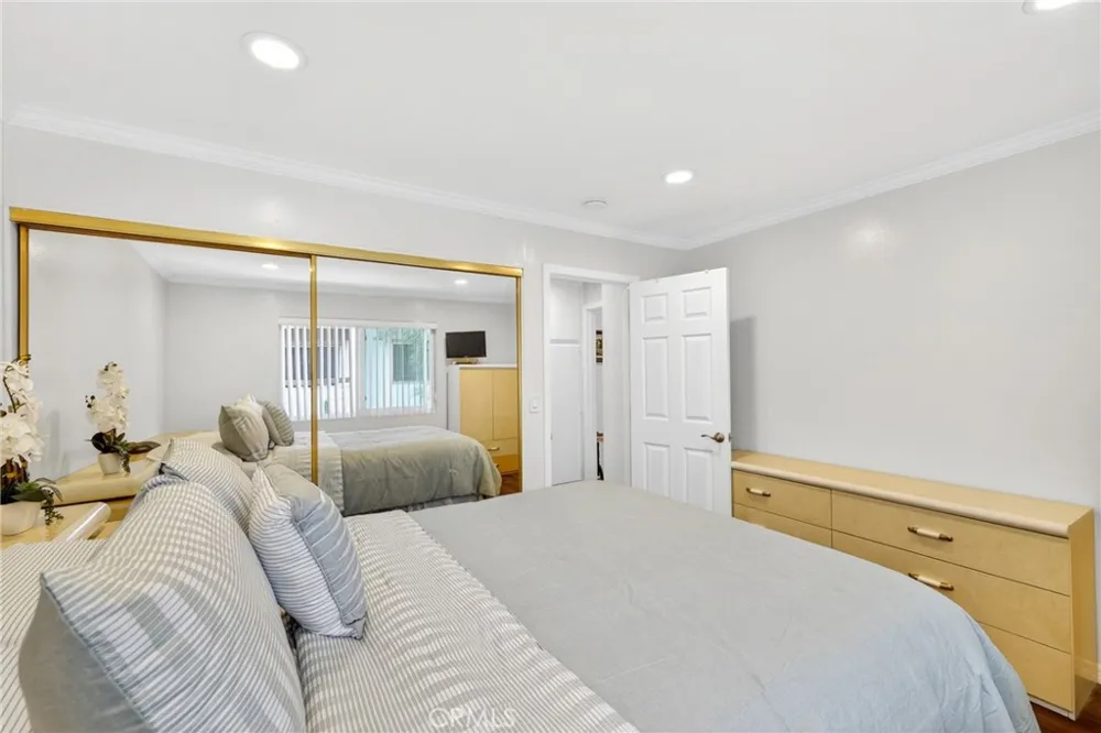 2521 W Sunflower #D 3 Santa Ana, CA 92704