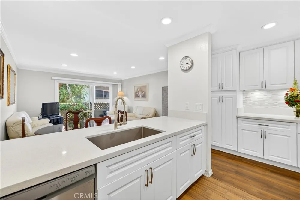 2521 W Sunflower #D 3 Santa Ana, CA 92704