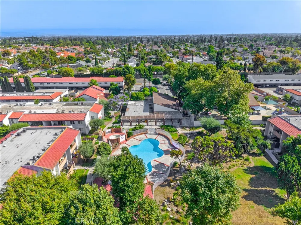 2521 W Sunflower #D 3 Santa Ana, CA 92704